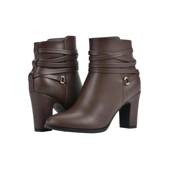 WHITE MOUNTAIN Teaser Faux Leather Ankle Boots, Brown (Size 8 M) - Picture 1 of 6